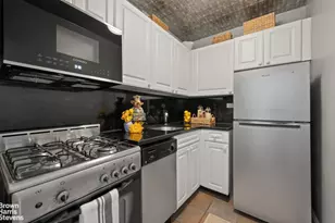 333 E 75th St, New York, NY 10021 - Photo 4