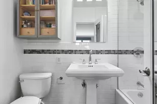 313 W 22nd St, New York, NY 10011 - Photo 8