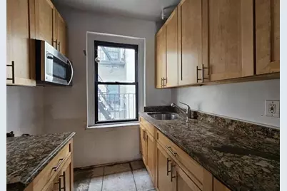 21-27 33rd Street #3-A, Astoria, NY 11105 - Photo 2