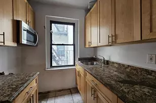 21-27 33rd St, Astoria, NY 11105 - Photo 2