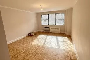 442 W 57th St, New York, NY 10019 - Photo 2
