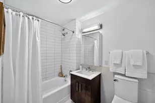 535 W 52nd St, New York, NY 10019 - Photo 2