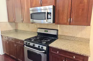 2081 Cruger Ave, New York City, NY 10462 - Photo 2