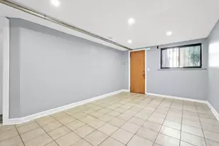 252 E 45th St, New York City, NY 11203 - Photo 30