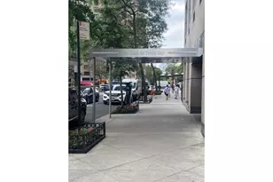 236 E 47th St, New York City, NY 10017 - Photo 1