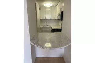 236 E 47th St, New York City, NY 10017 - Photo 8