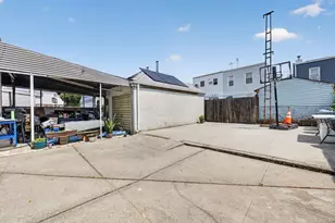 1269 E 94th St, New York City, NY 11236 - Photo 12