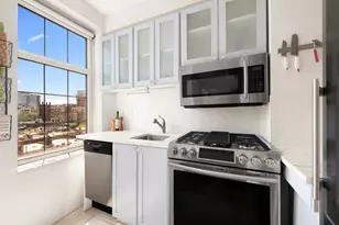 405 W 23rd St, New York City, NY 10011 - Photo 2