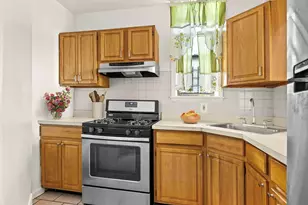 451 W 166th St, New York, NY 10032 - Photo 4