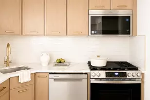 415 Beverly Rd, New York City, NY 11218 - Photo 6