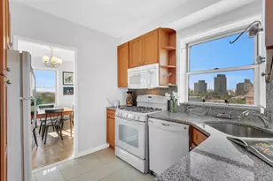 34 Plaza St E, New York City, NY 11238 - Photo 4