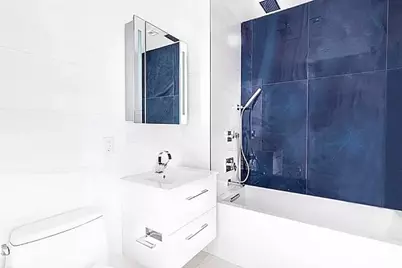 4244 Crescent Street #6B, New York City, NY 11101 - Photo 4