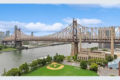 425 Main Street #8A, New York City, NY 10044 - Photo 18