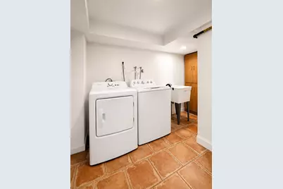 10-13 47th Avenue, New York City, NY 11101 - Photo 6
