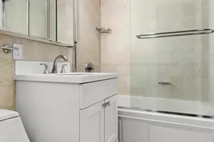 333 E 46th St, New York City, NY 10017 - Photo 10