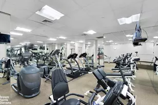 311 E 38th St, New York City, NY 10016 - Photo 14