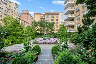 40 E 9th St, New York, NY 10003 - Photo 16