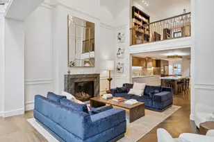 241 E 48th St, New York City, NY 10017 - Photo 2