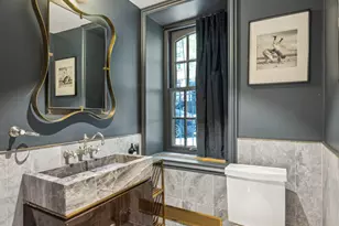 241 E 48th St, New York City, NY 10017 - Photo 20