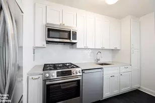 345 E 52nd St, New York City, NY 10022 - Photo 2