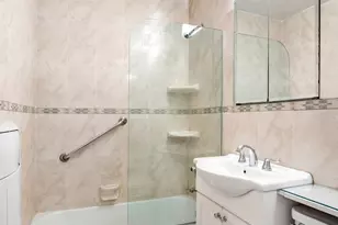 345 E 52nd St, New York City, NY 10022 - Photo 6