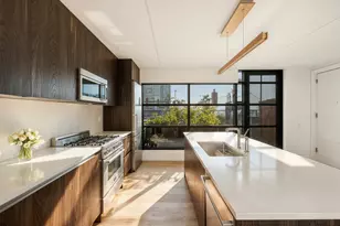 13-33 Jackson Ave, New York City, NY 11101 - Photo 8