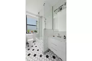 925 Union St, New York City, NY 11215 - Photo 4