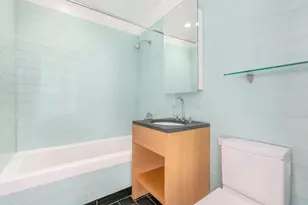 310 W 52nd St, New York City, NY 10019 - Photo 10
