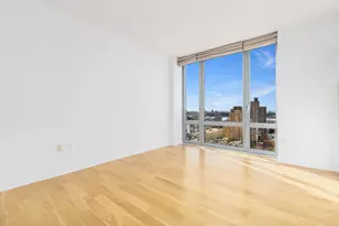 310 W 52nd St, New York City, NY 10019 - Photo 6