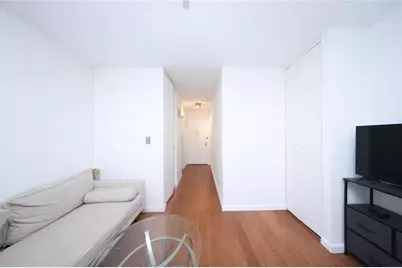 301 E 45th Street #9A, New York, NY 10017 - Photo 18