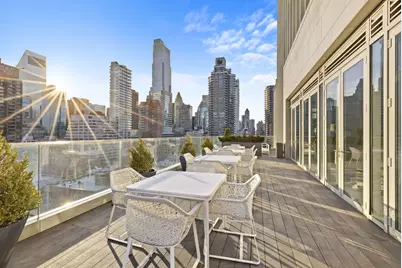 301 E 61st Street #4B, New York, NY 10065 - Photo 10