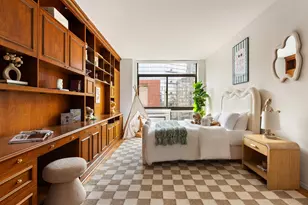 303 E 43rd St, New York City, NY 10017 - Photo 10