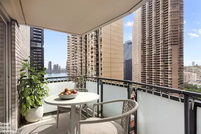 300 E 40th Street #22J, New York City, NY 10016 - Photo 6