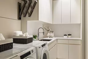 166 Perry St, New York City, NY 10014 - Photo 26