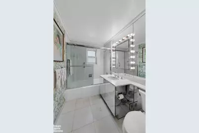 114 E 72nd Street #9C, New York City, NY 10021 - Photo 12