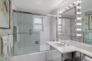 114 E 72nd St, New York City, NY 10021 - Photo 12