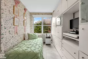 114 E 72nd St, New York City, NY 10021 - Photo 6