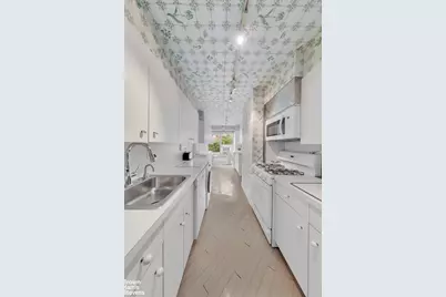 114 E 72nd Street #9C, New York, NY 10021 - Photo 4