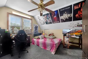 88-11 Sabre St, New York City, NY 11427 - Photo 14
