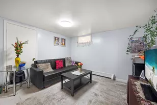 88-11 Sabre St, New York City, NY 11427 - Photo 16