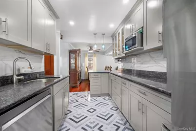 88-11 Sabre Street, New York City, NY 11427 - Photo 8