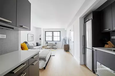 222 E 39th Street #7E, New York, NY 10016 - Photo 2