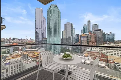 45-30 Pearson Street #17C, New York City, NY 11101 - Photo 4