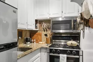 301 E 22nd St, New York City, NY 10010 - Photo 6