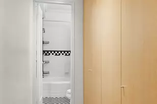 301 E 22nd St, New York City, NY 10010 - Photo 8