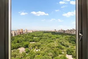 160 Central Park S, New York City, NY 10019 - Photo 16