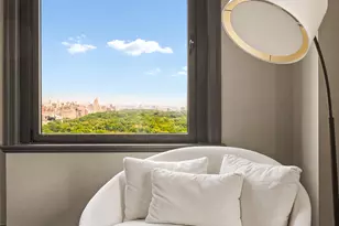160 Central Park S, New York City, NY 10019 - Photo 8