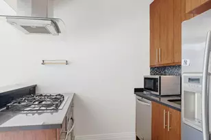 146 Diamond St, New York City, NY 11222 - Photo 8