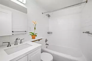 32 Gramercy Pk S, New York City, NY 10003 - Photo 12
