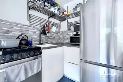 87-70 173rd Street #2F, New York City, NY 11432 - Photo 6